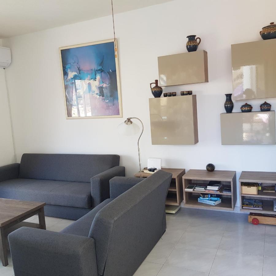 Appartamento Peaceful Townhouse With Private Pool Near The Sea Paphos Esterno foto