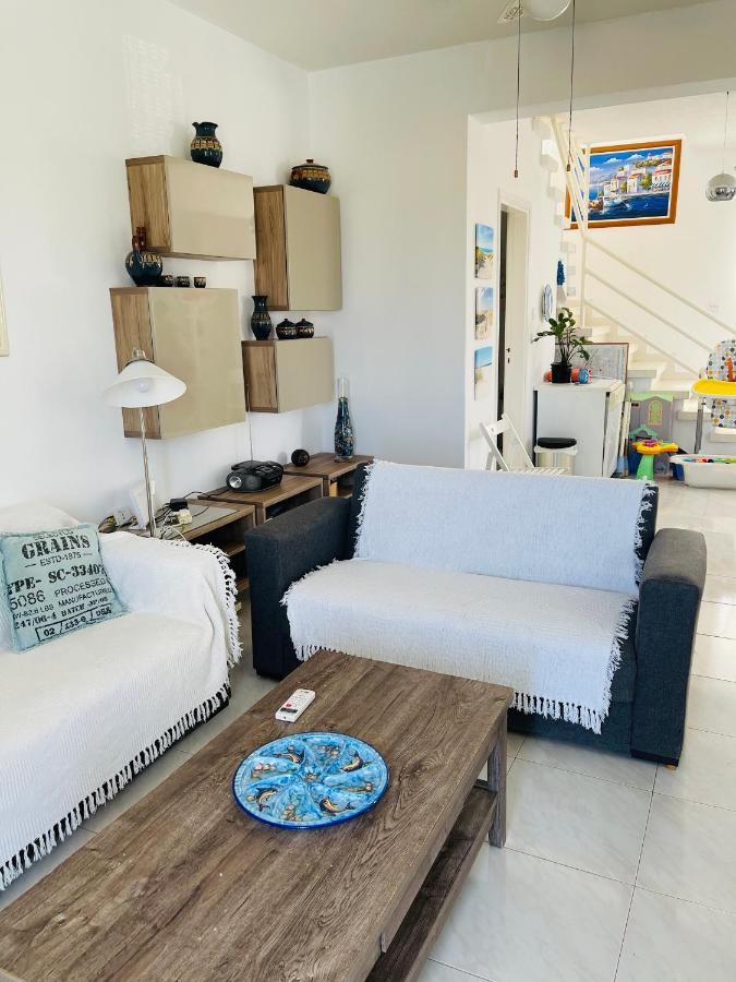 Appartamento Peaceful Townhouse With Private Pool Near The Sea Paphos Esterno foto