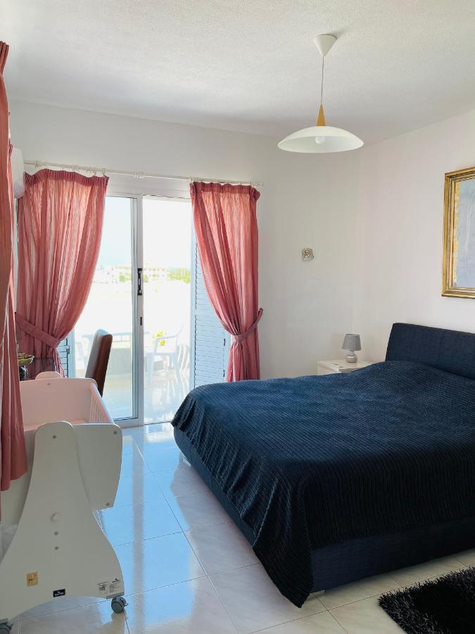 Appartamento Peaceful Townhouse With Private Pool Near The Sea Paphos Esterno foto