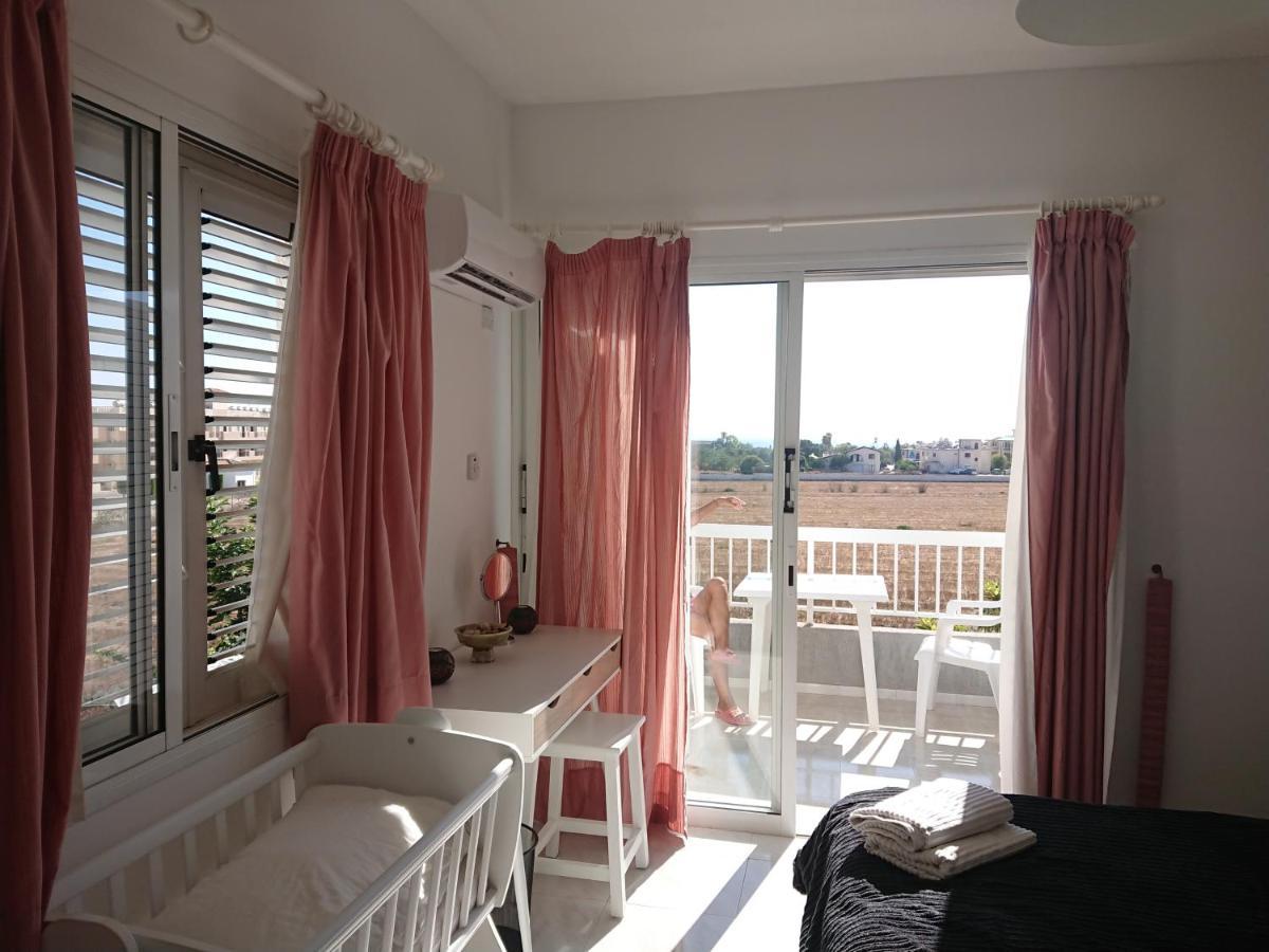 Appartamento Peaceful Townhouse With Private Pool Near The Sea Paphos Esterno foto