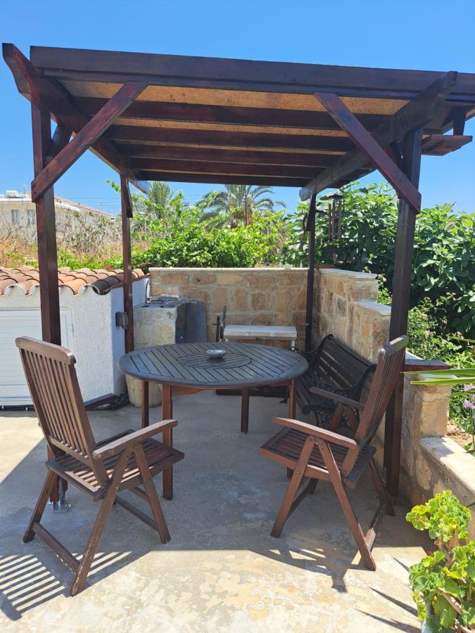 Appartamento Peaceful Townhouse With Private Pool Near The Sea Paphos Esterno foto