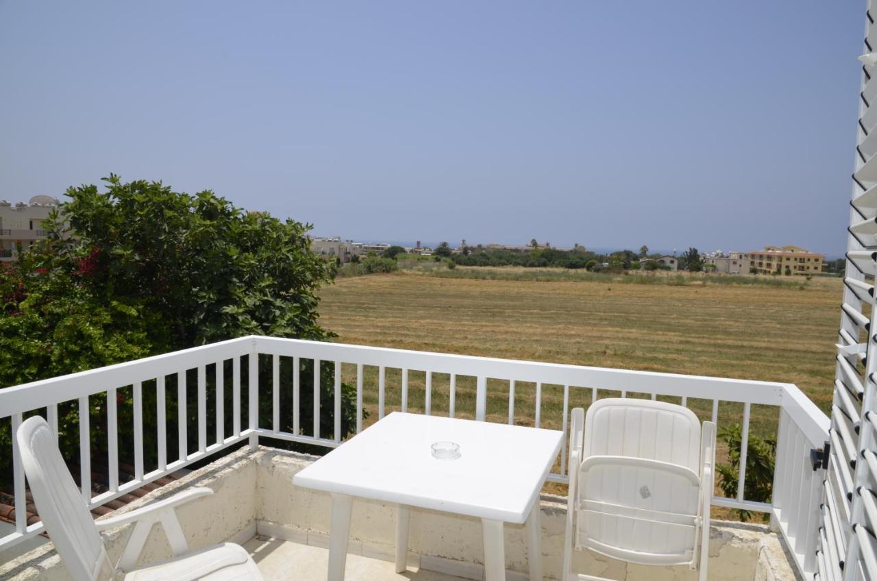 Appartamento Peaceful Townhouse With Private Pool Near The Sea Paphos Esterno foto